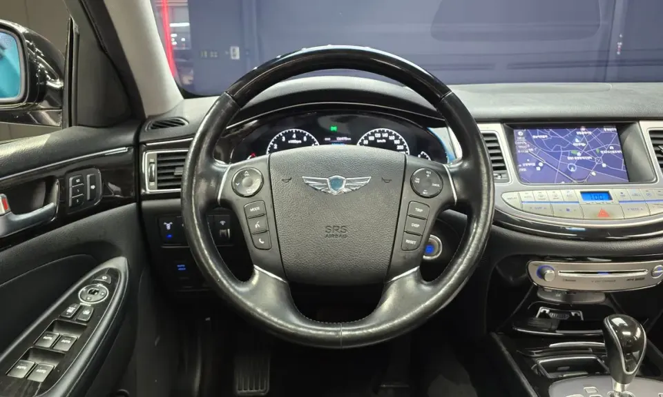 Hyundai Genesis