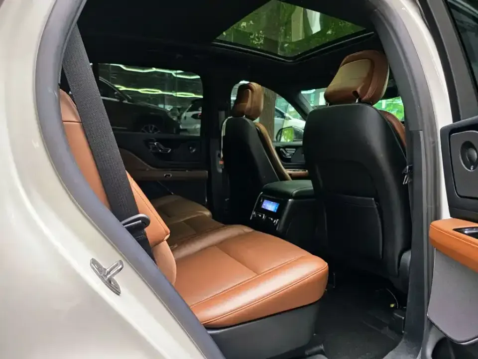 Lincoln Aviator