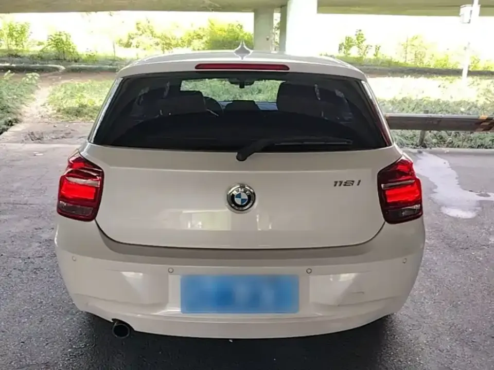BMW 1 Series (Import)