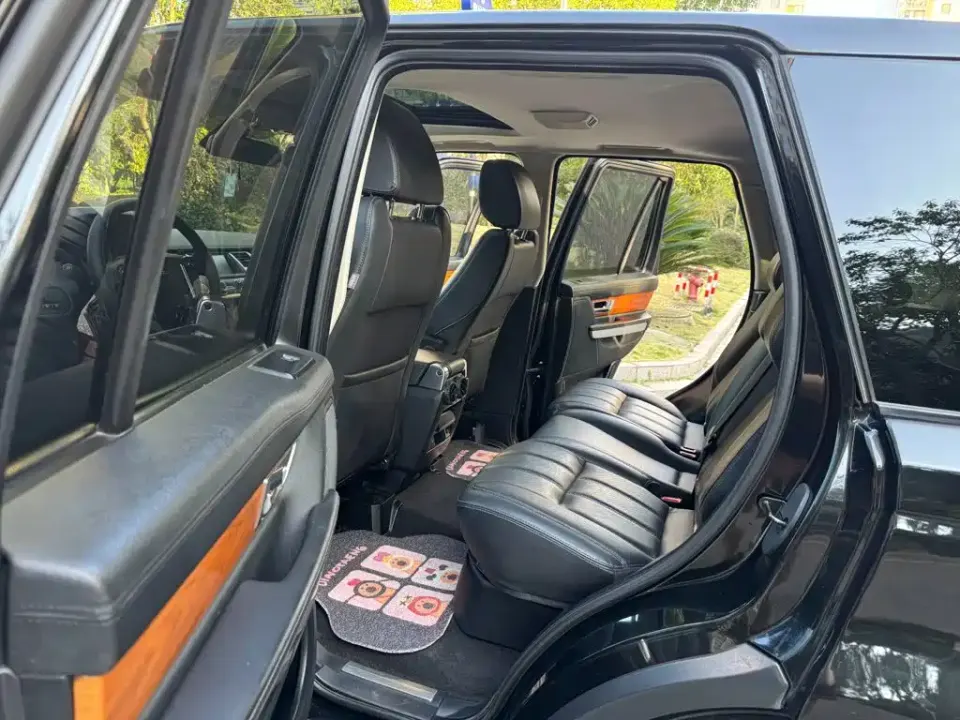 Land Rover Sport