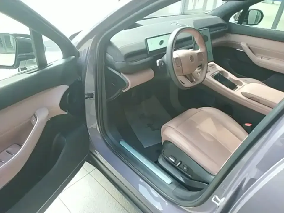 Nio EC6