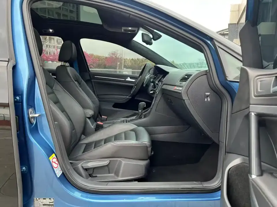 Volkswagen Golf (Import)