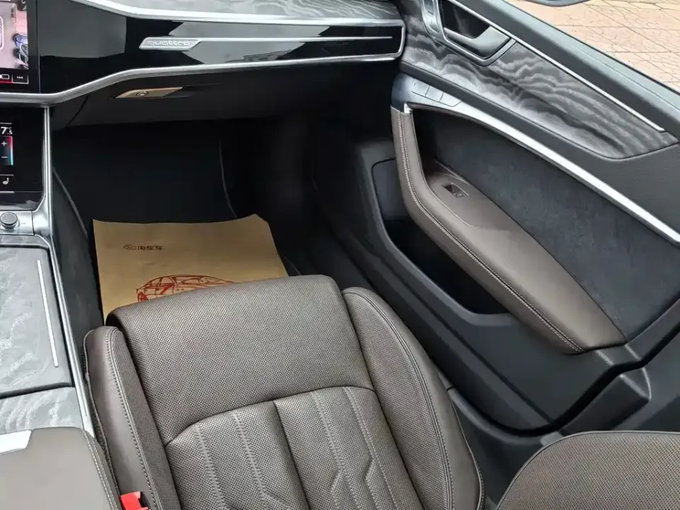 Audi A7L