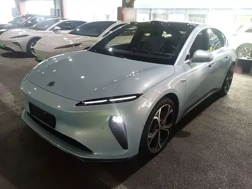 Nio ET5