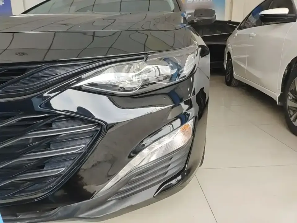 Chevrolet Malibu XL