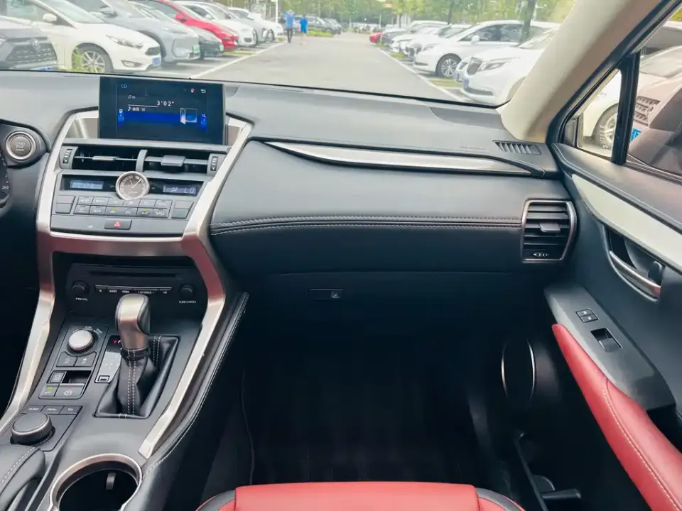 Lexus NX