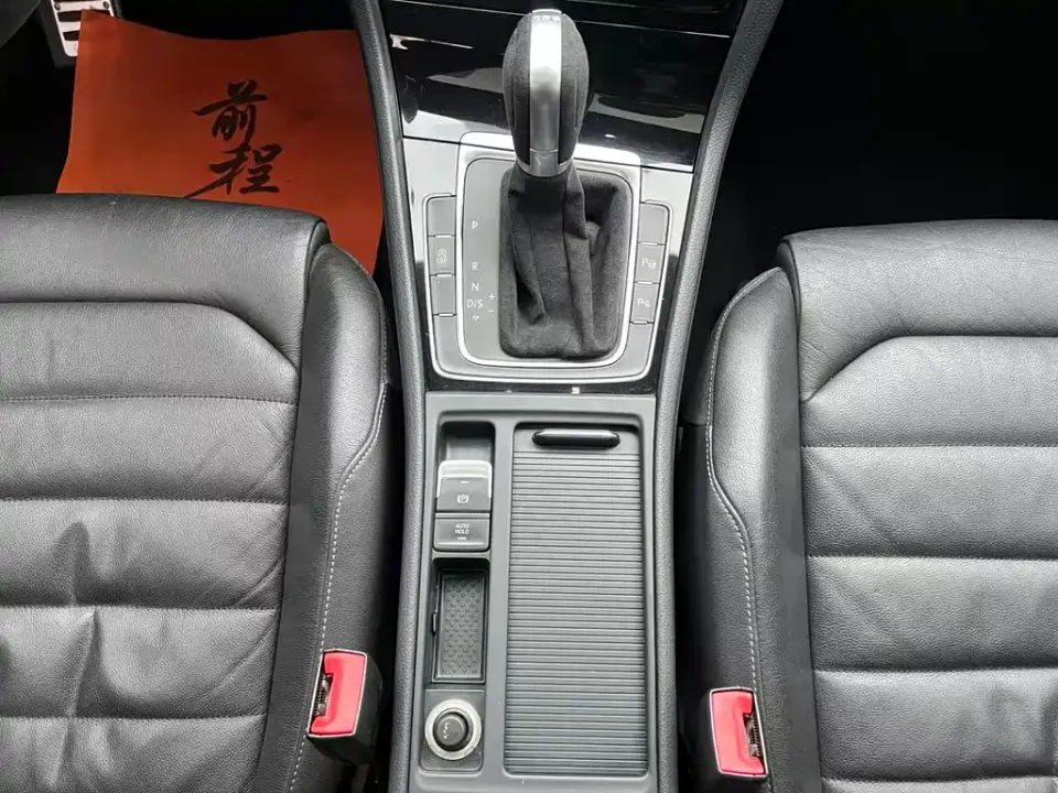 Volkswagen Golf (Import)