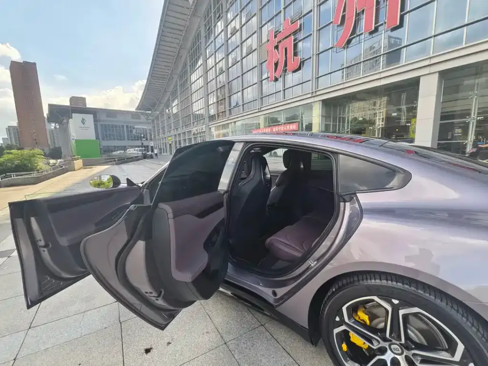 Xiaomi SU7