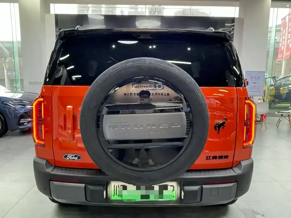 Ford Bronco Basecamp