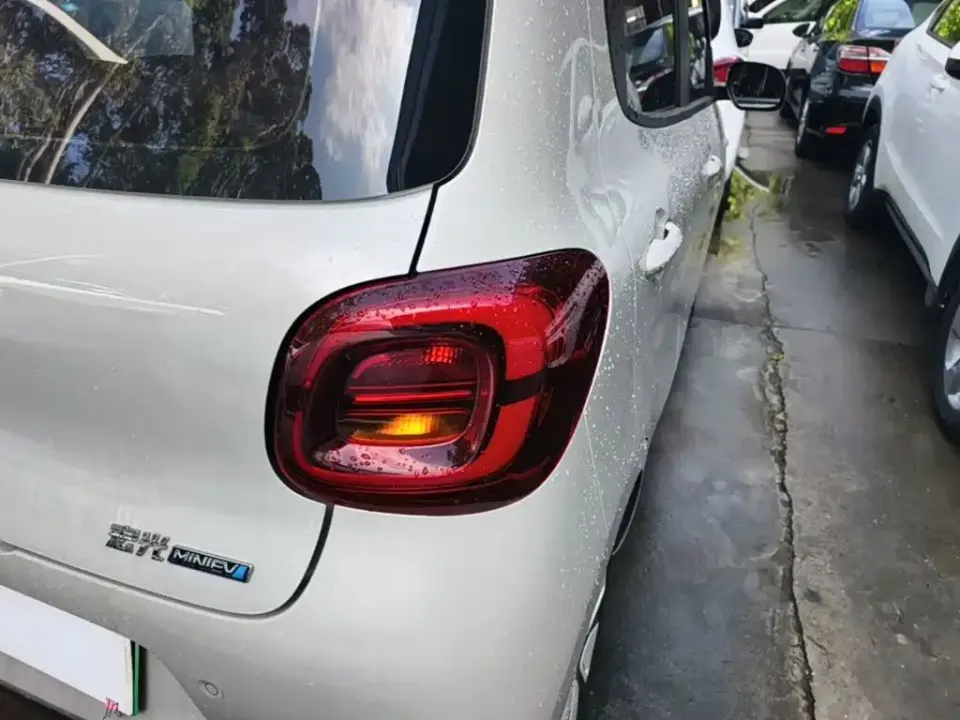 Wuling MINIEV