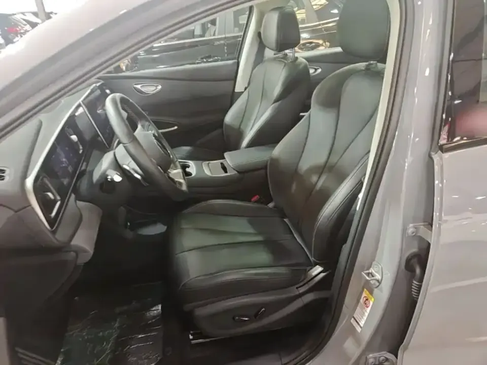 BYD Sealion 05 EV