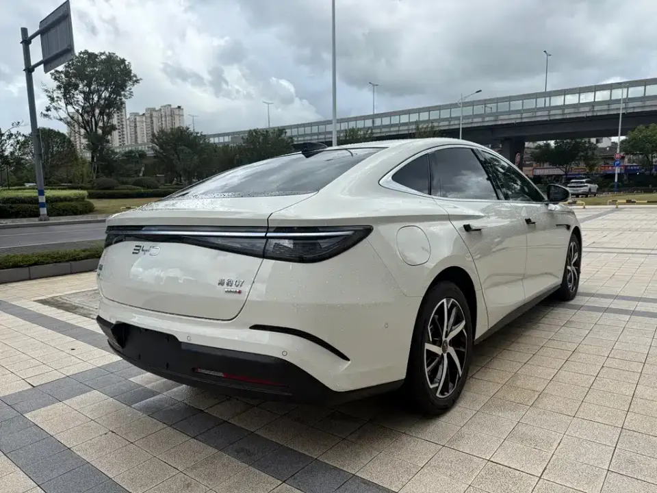 BYD Seal 07 DM-i
