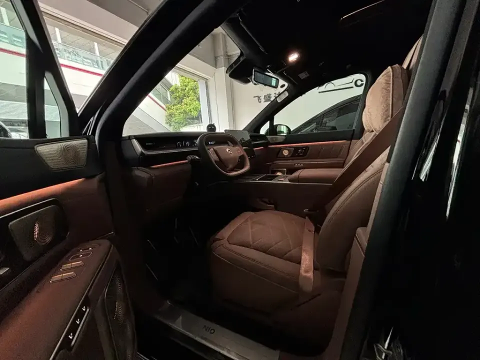 Nio ES9