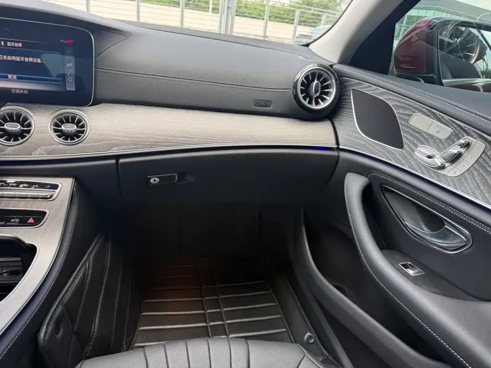 Mercedes-Benz CLS