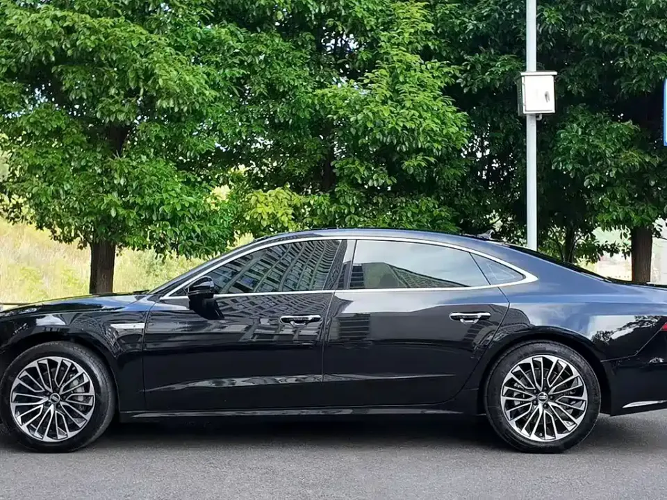 Audi A7L