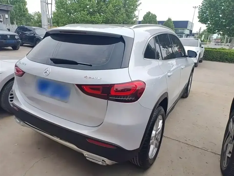 Mercedes-Benz GLA