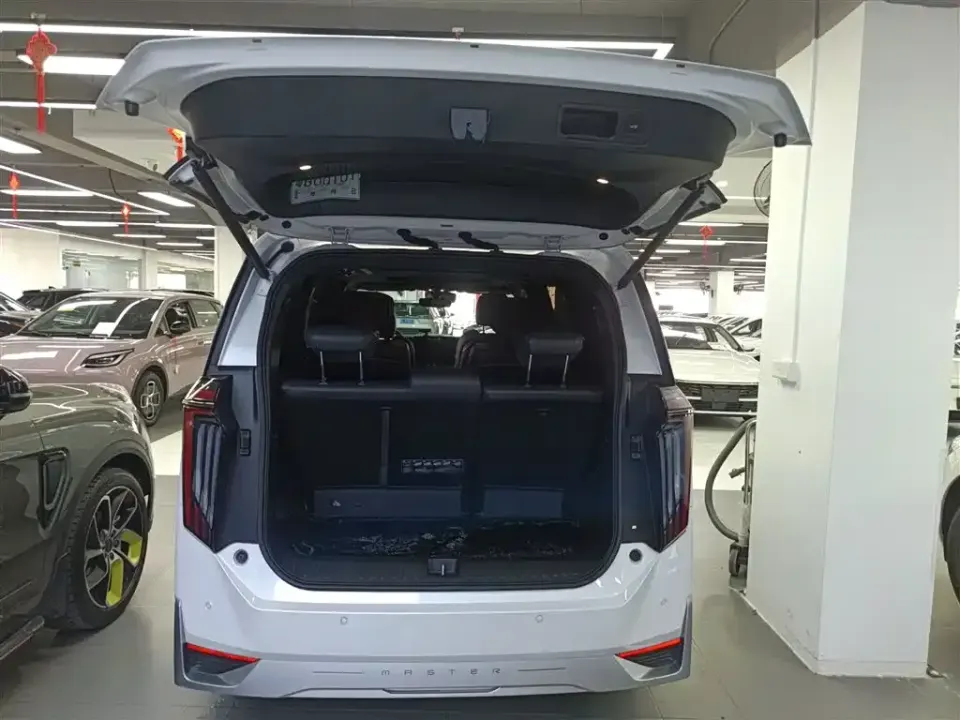 GAC Trumpchi M8
