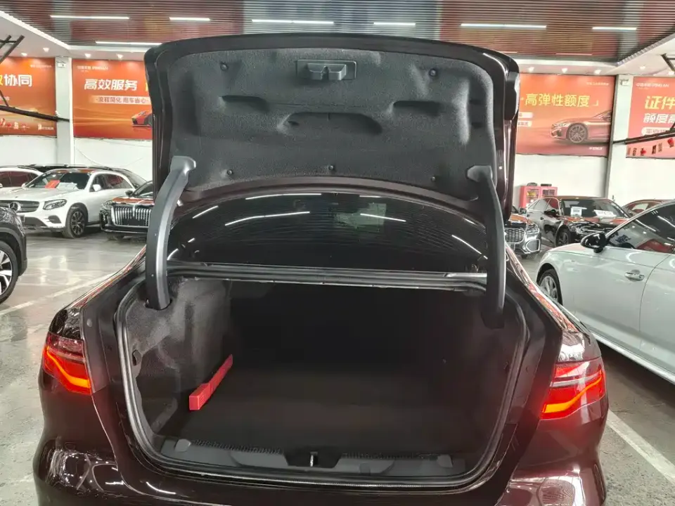 Jaguar XEL
