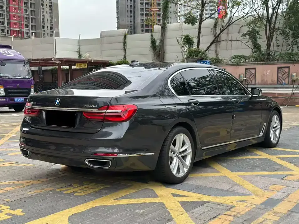BMW 7-Series