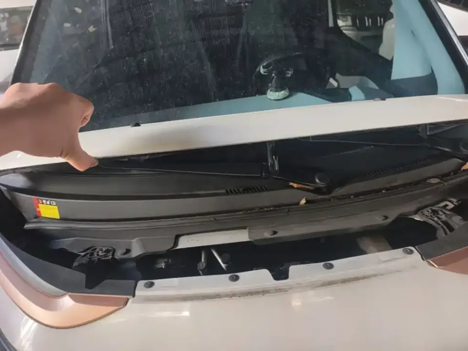 Baojun E200