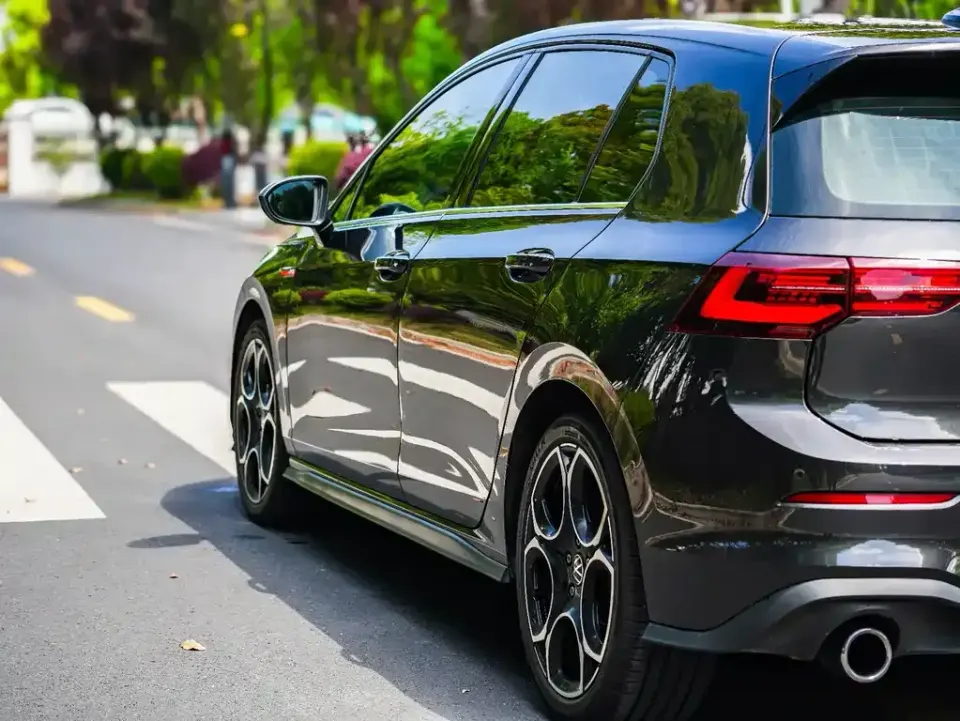 Volkswagen Golf GTI