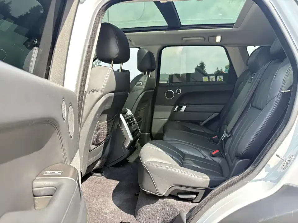 Land Rover Sport