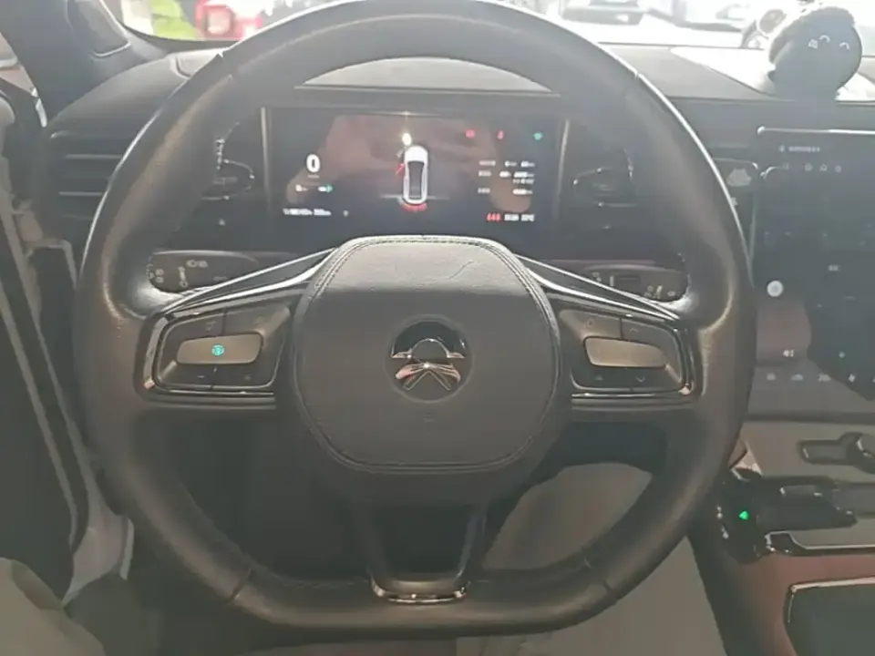 Nio EC6