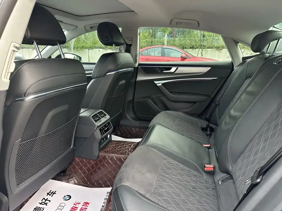 Audi A7L