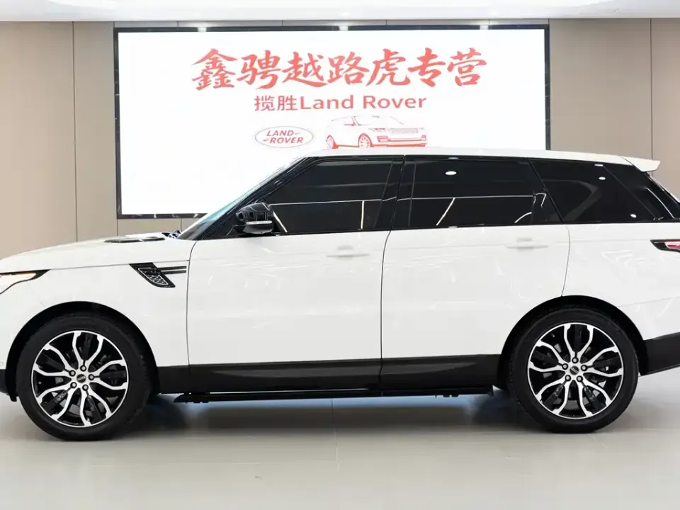Land Rover Sport