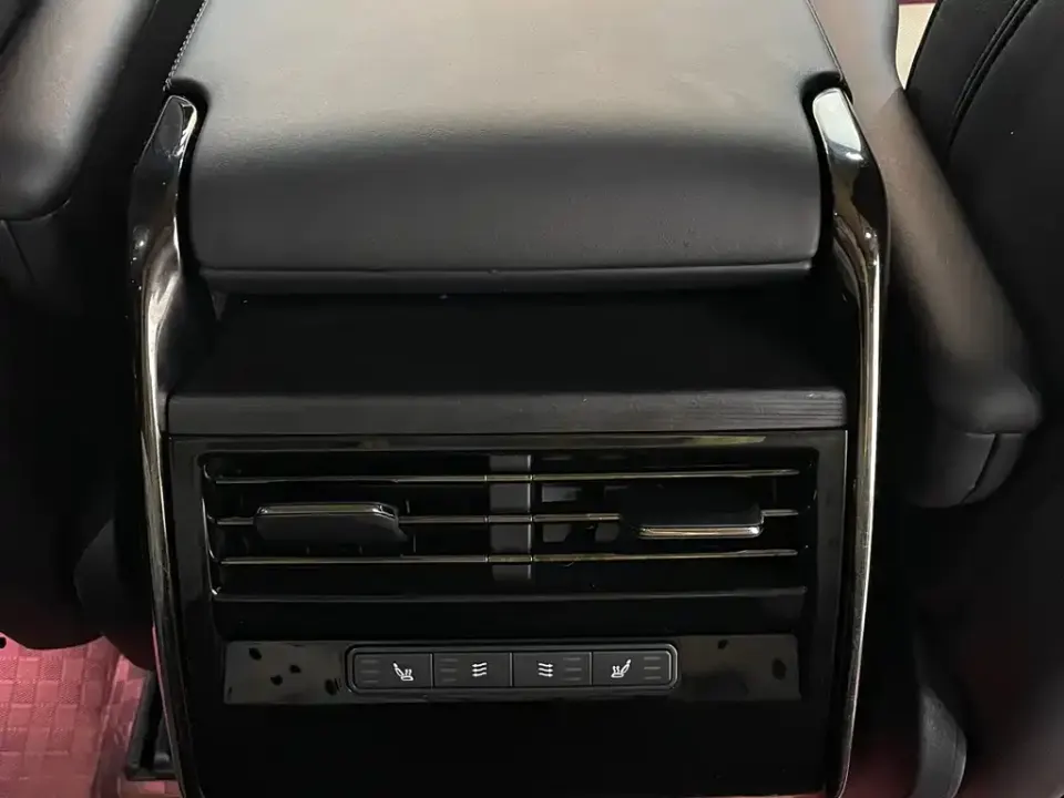 Land Rover Sport