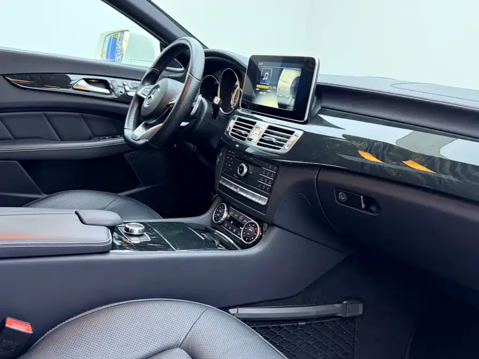 Mercedes-Benz CLS