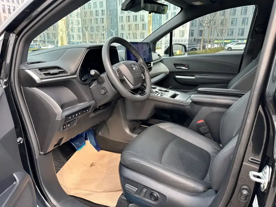 Toyota Granvia