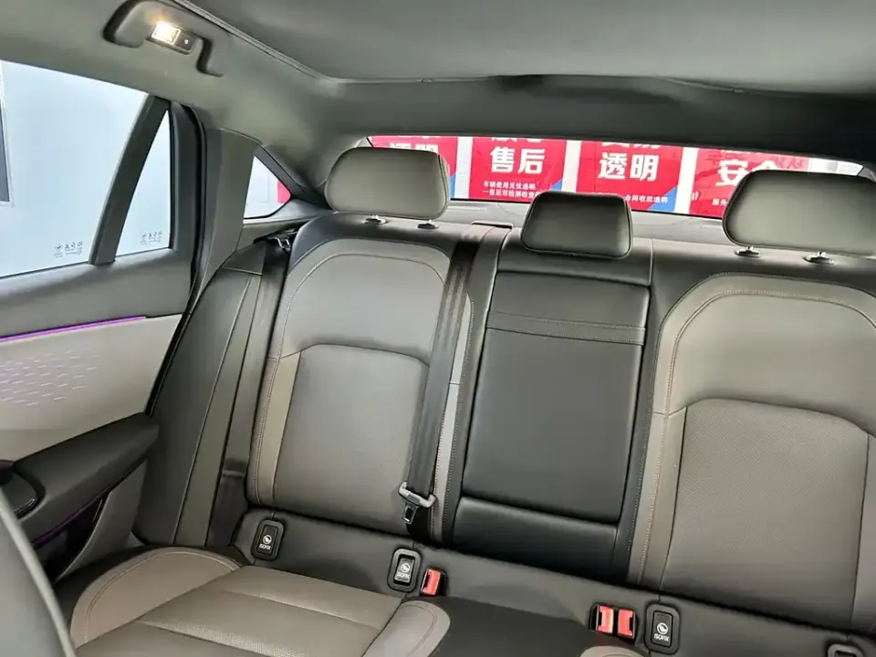 Hongqi Hongqi EH7