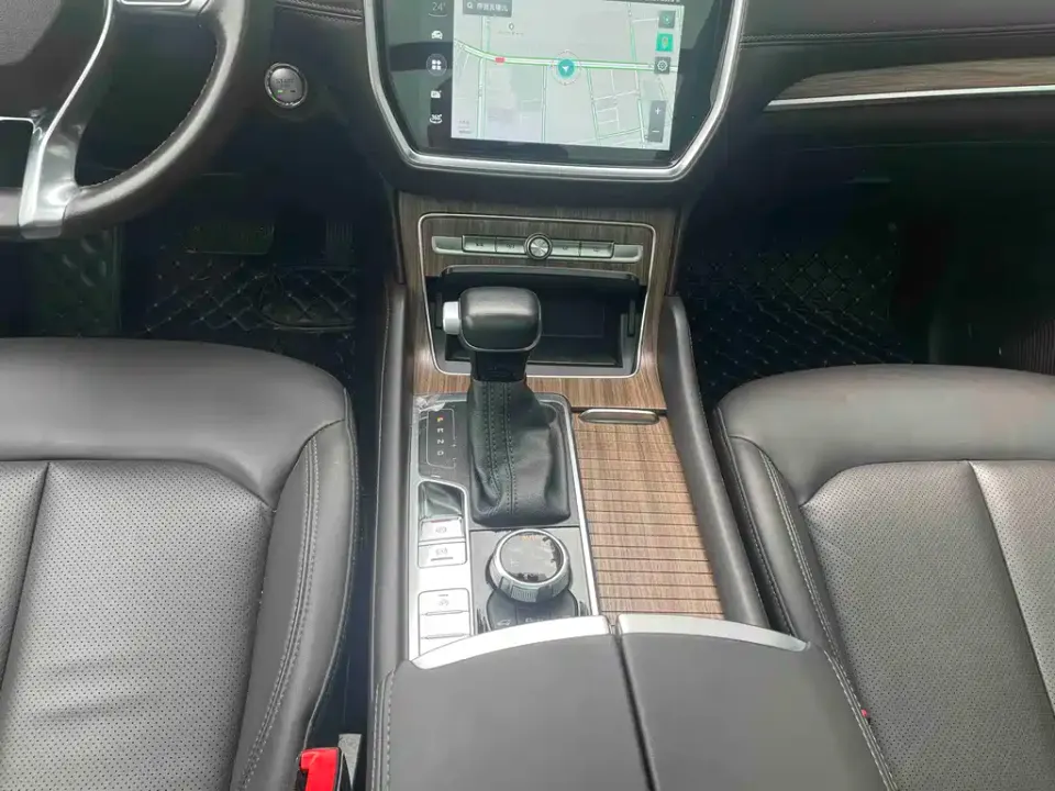 Roewe RX8