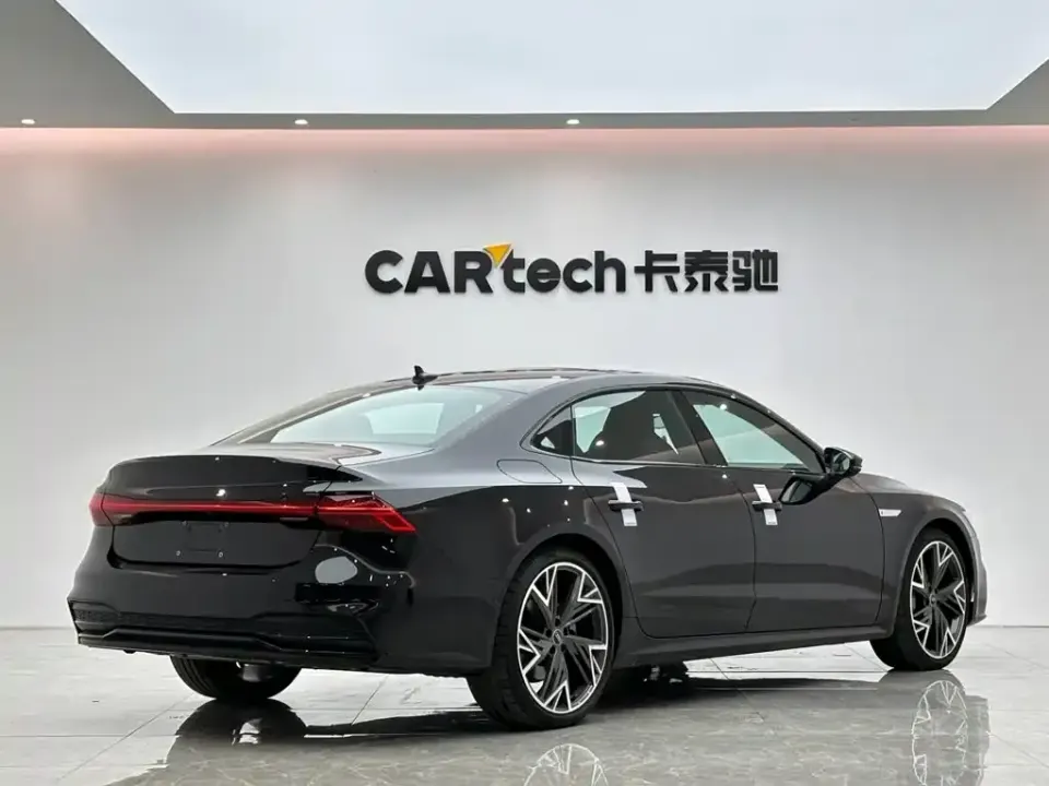 Audi A7L
