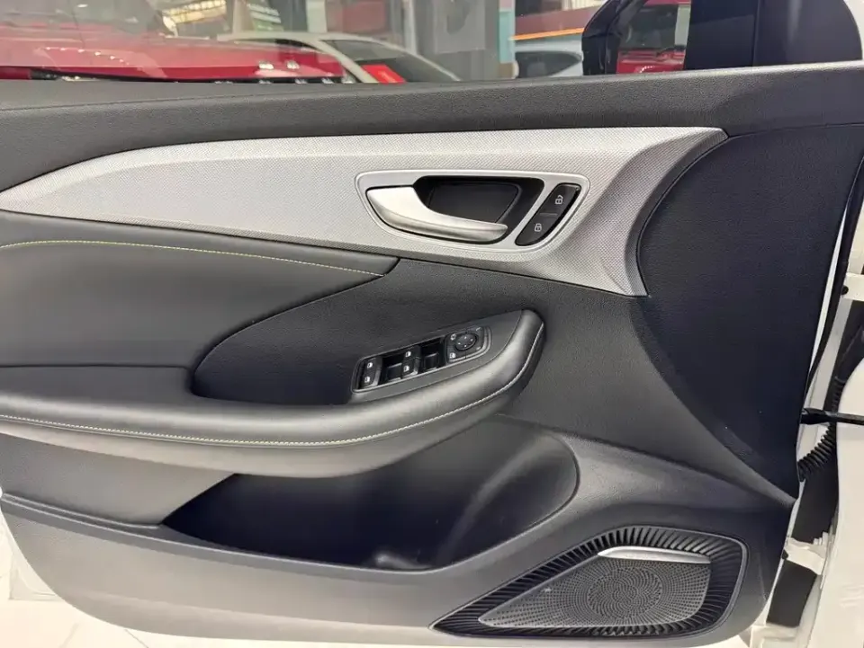 Roewe i6 Max