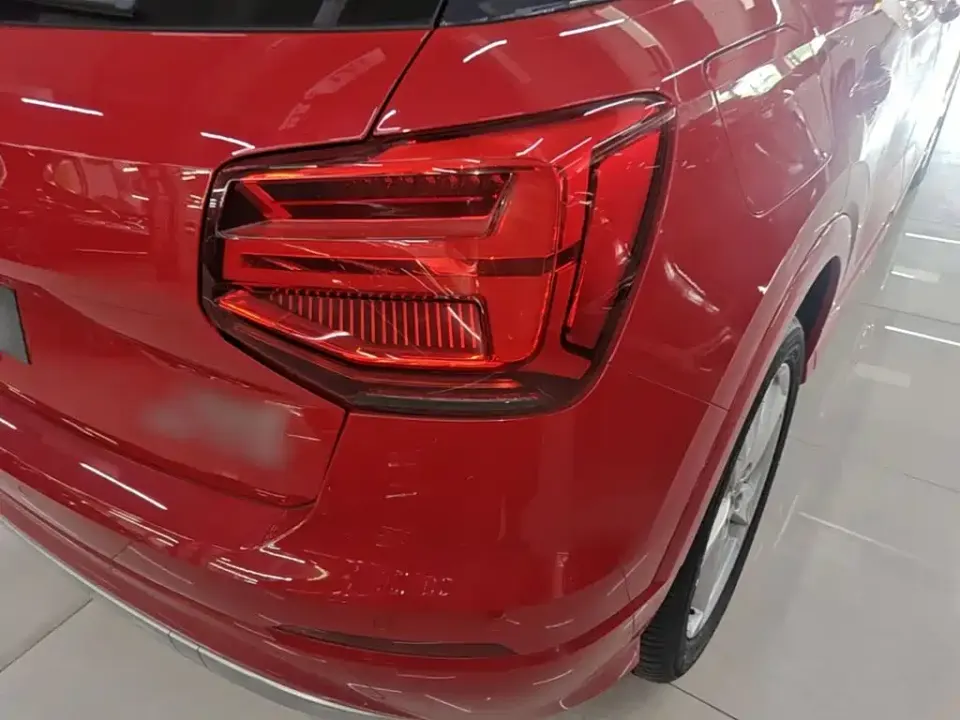 Audi Q2L