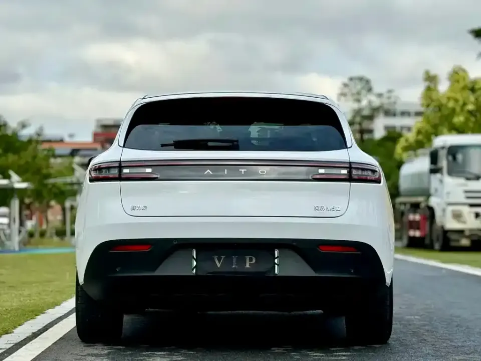 AITO AITO M5