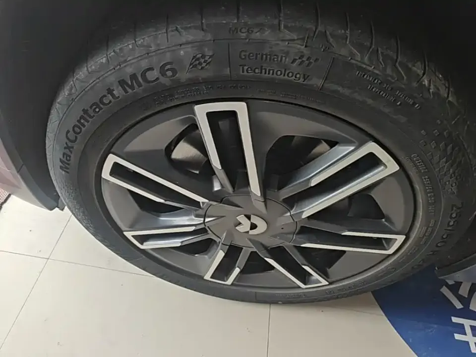 Nio EC6