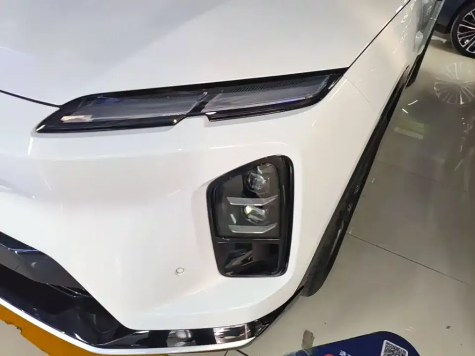 Nio EC6