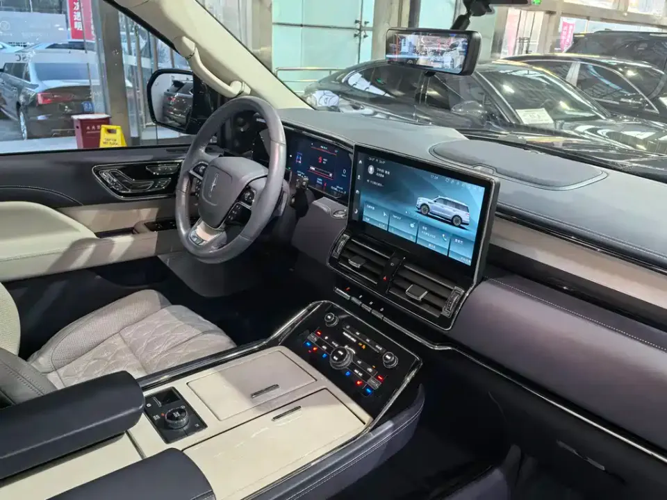 Lincoln Navigator One