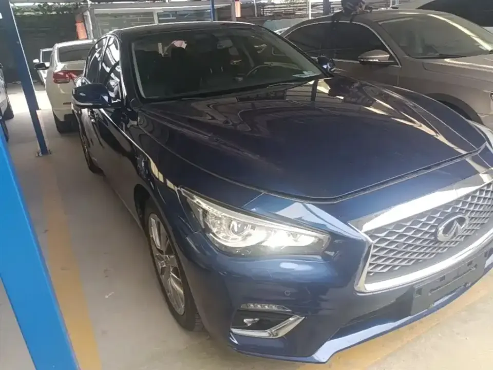 Infiniti Q50L