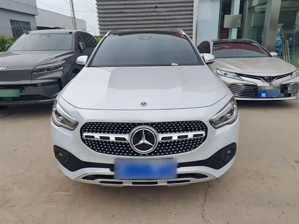 Mercedes-Benz GLA