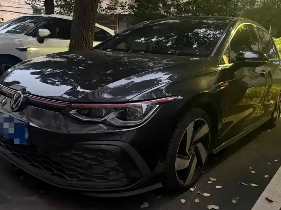 Volkswagen Golf GTI