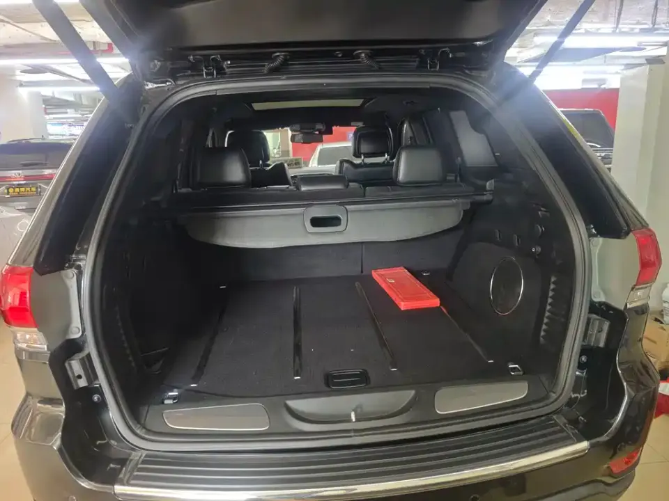 Jeep Grand Cherokee (Import)