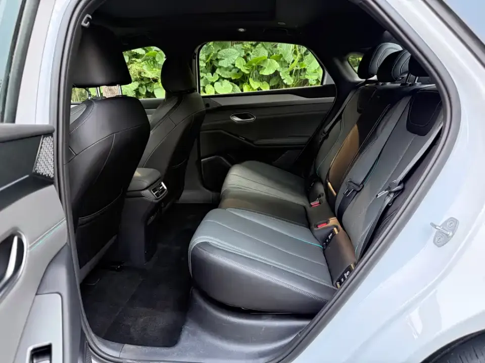 BYD Qin L