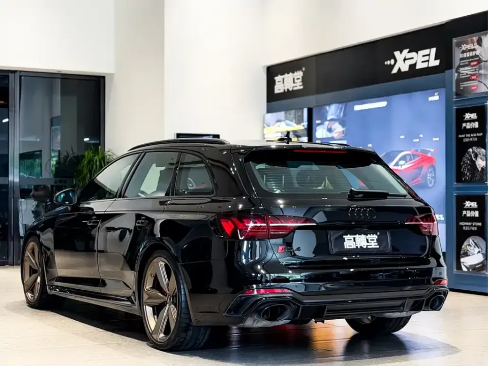 Audi RS 4