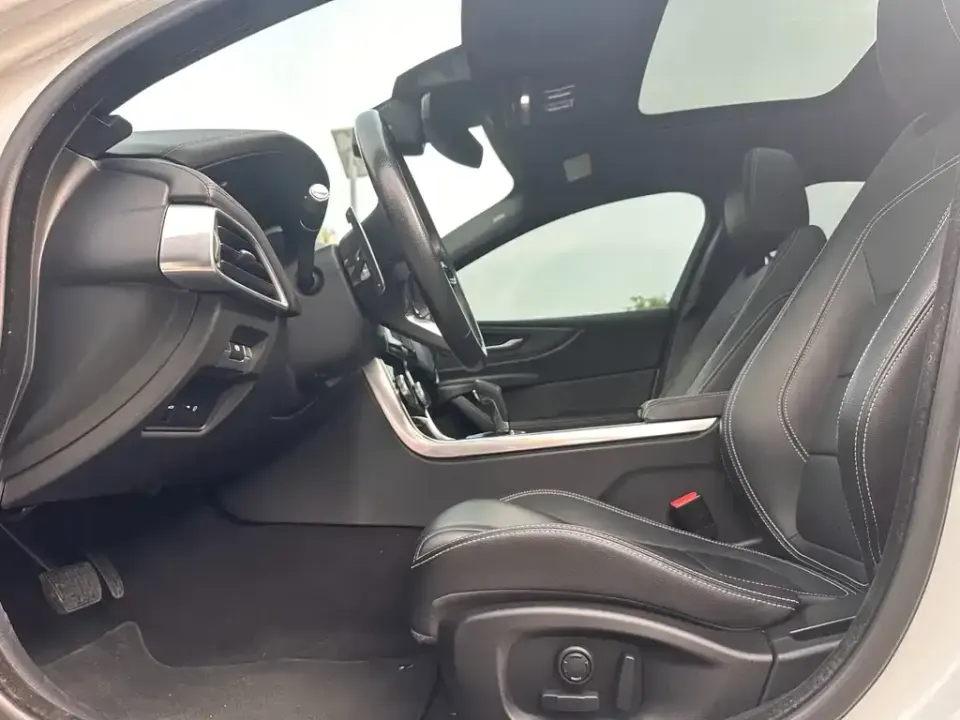 Jaguar XEL