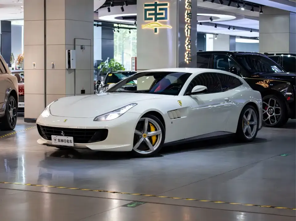 Ferrari GTC4Lusso