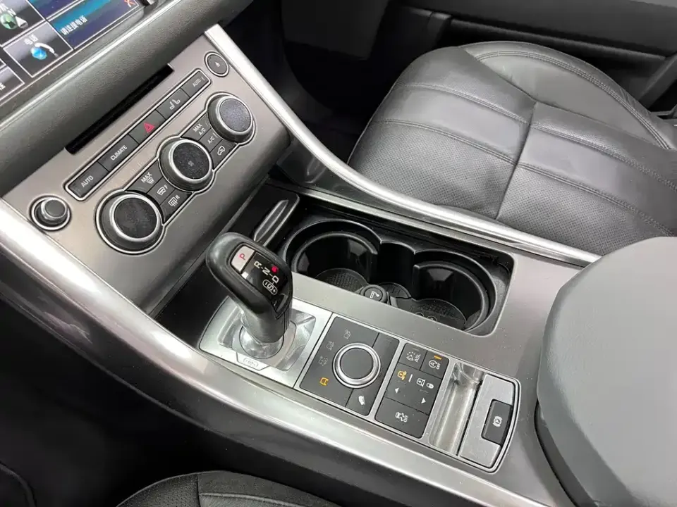 Land Rover Sport